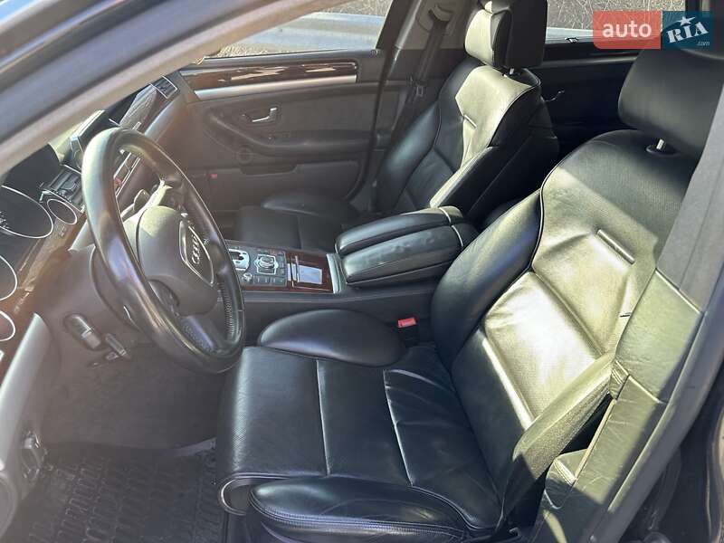 Седан Audi A8 2007 в Львові