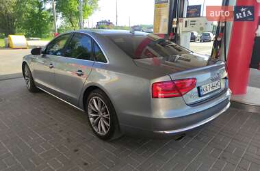 Седан Audi A8 2013 в 