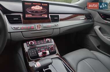 Седан Audi A8 2013 в 