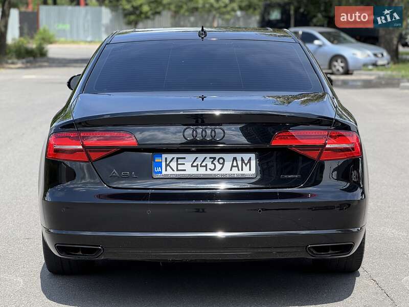 Седан Audi A8 2015 в Дніпрі