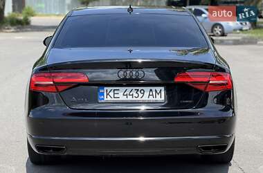 Седан Audi A8 2015 в 