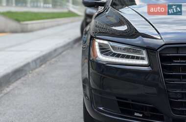 Седан Audi A8 2015 в 