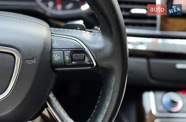Седан Audi A8 2015 в 