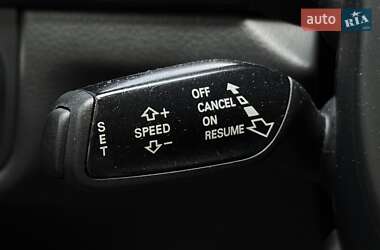 Седан Audi A8 2015 в 