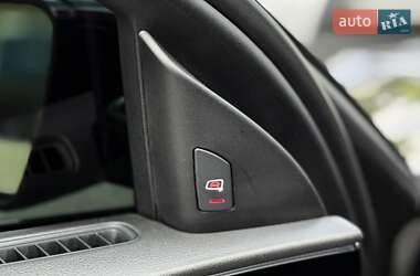 Седан Audi A8 2015 в 