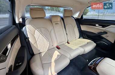 Седан Audi A8 2013 в 