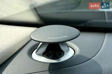 Седан Audi A8 2013 в 