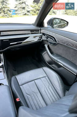 Седан Audi A8 2021 в 