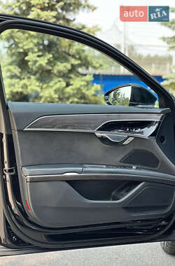 Седан Audi A8 2021 в 