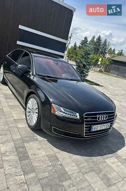 Седан Audi A8 2015 в 