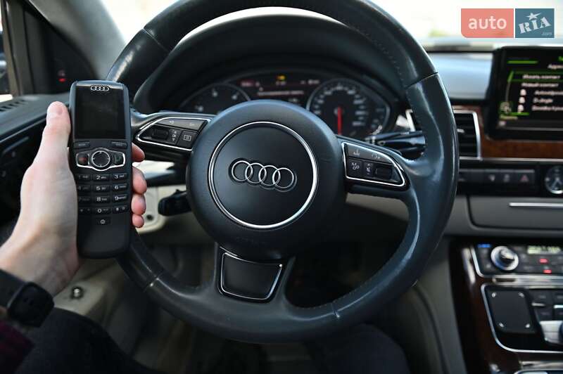 Седан Audi A8 2010 в Рівному