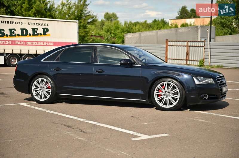 Седан Audi A8 2010 в Рівному