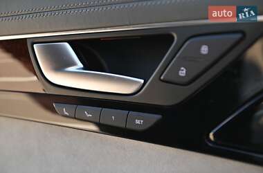 Седан Audi A8 2010 в 