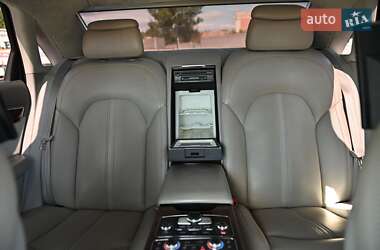Седан Audi A8 2010 в 