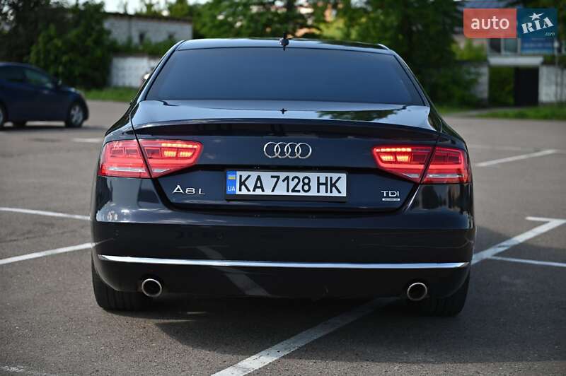 Седан Audi A8 2010 в Рівному
