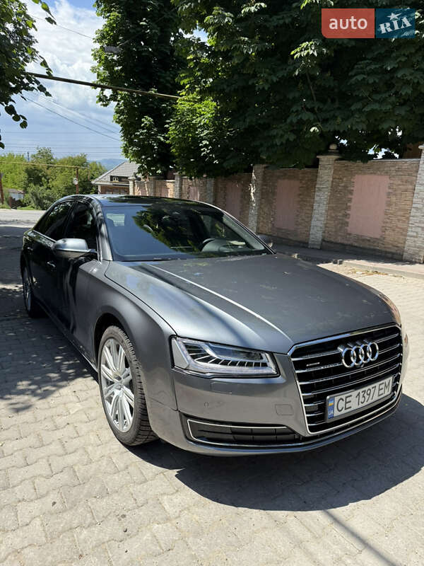 Седан Audi A8 2014 в Чернівцях