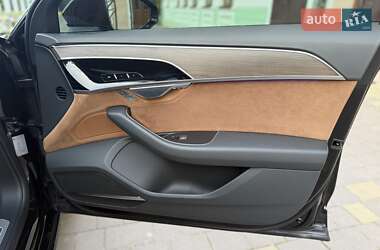 Седан Audi A8 2018 в 