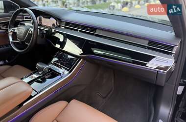 Седан Audi A8 2018 в 