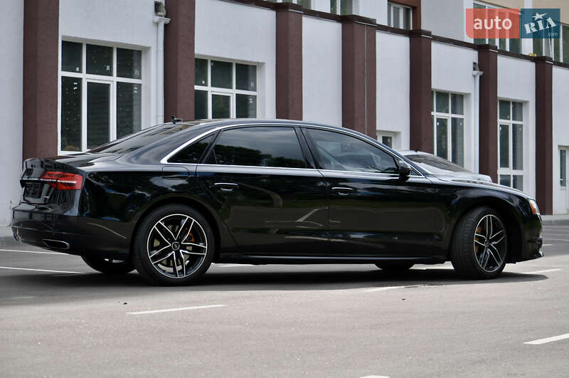 Седан Audi A8 2017 в Киеве