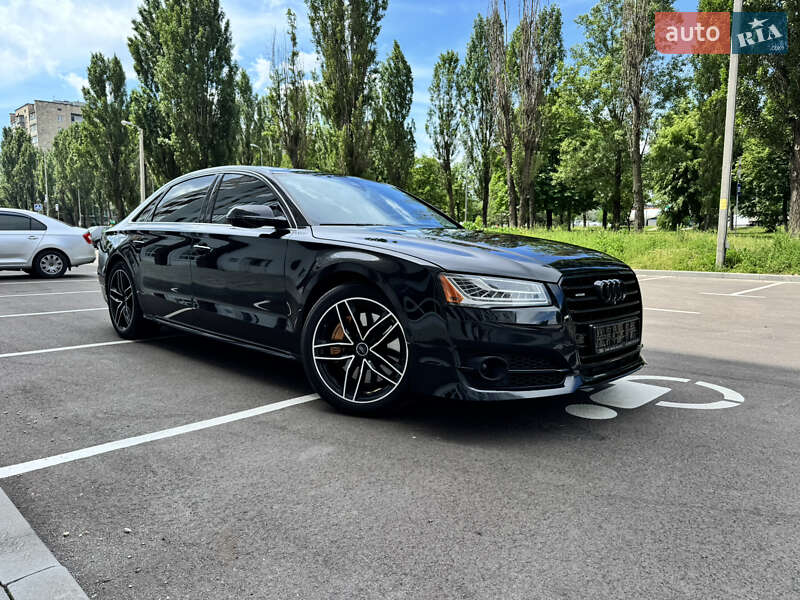 Седан Audi A8 2017 в Киеве