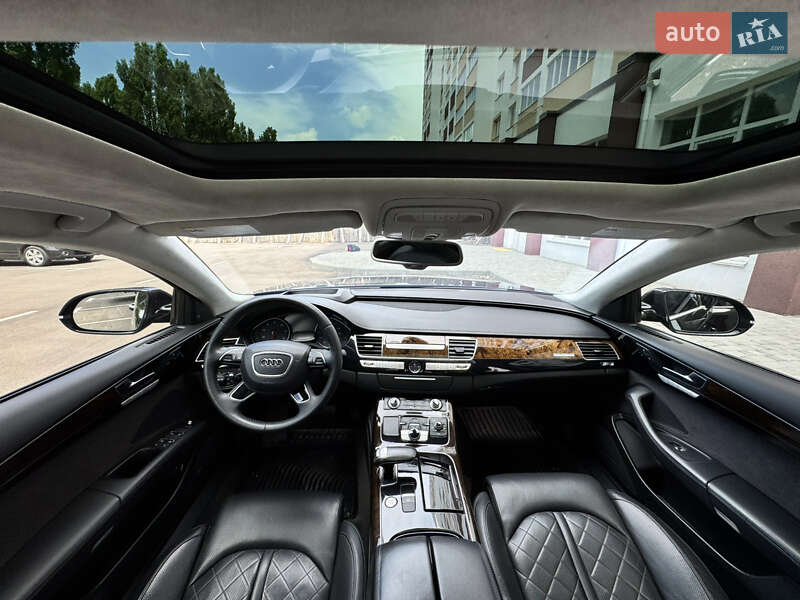Седан Audi A8 2017 в Киеве