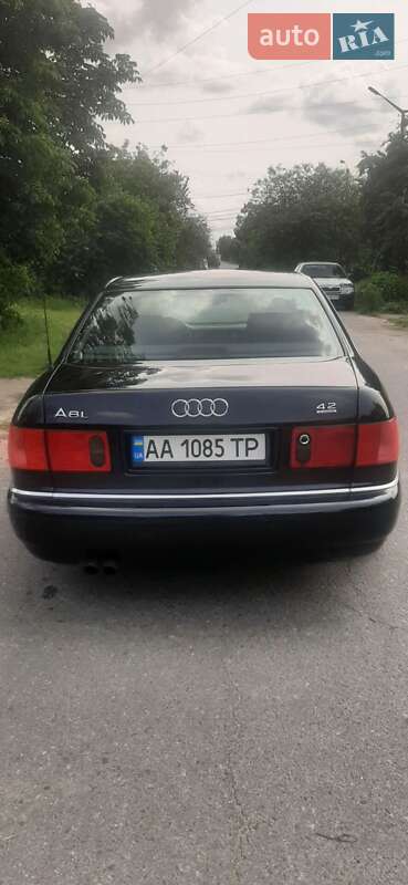 Audi A8 2001