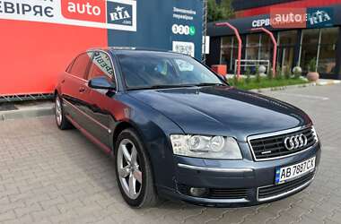 Седан Audi A8 2005 в 