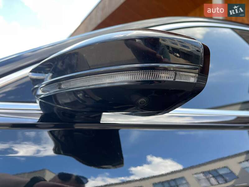 Седан Audi A8 2021 в Киеве