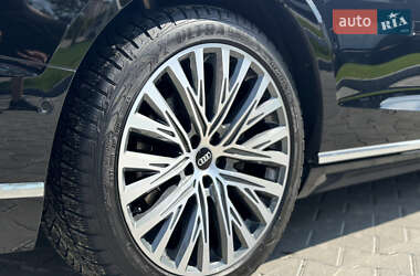 Седан Audi A8 2021 в 