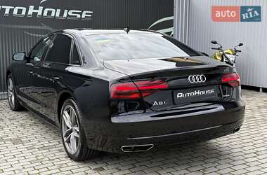 Седан Audi A8 2017 в 