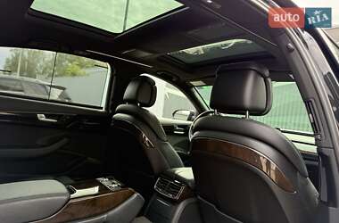 Седан Audi A8 2017 в 