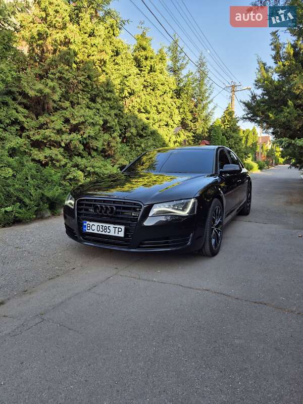 Седан Audi A8 2014 в 