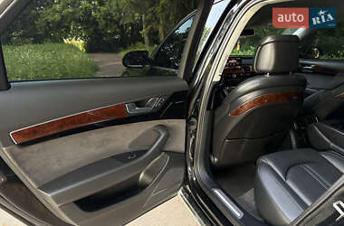 Седан Audi A8 2011 в 