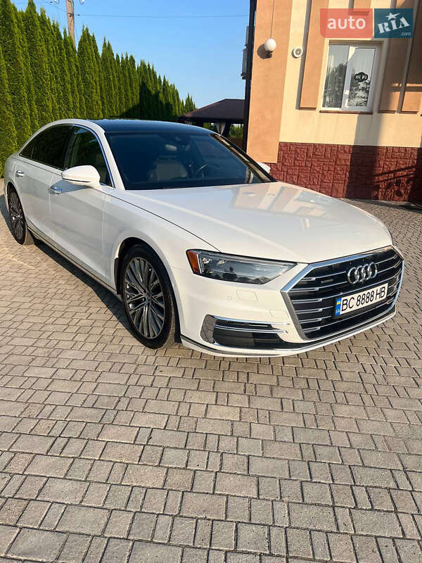 Седан Audi A8 2018 в Львове