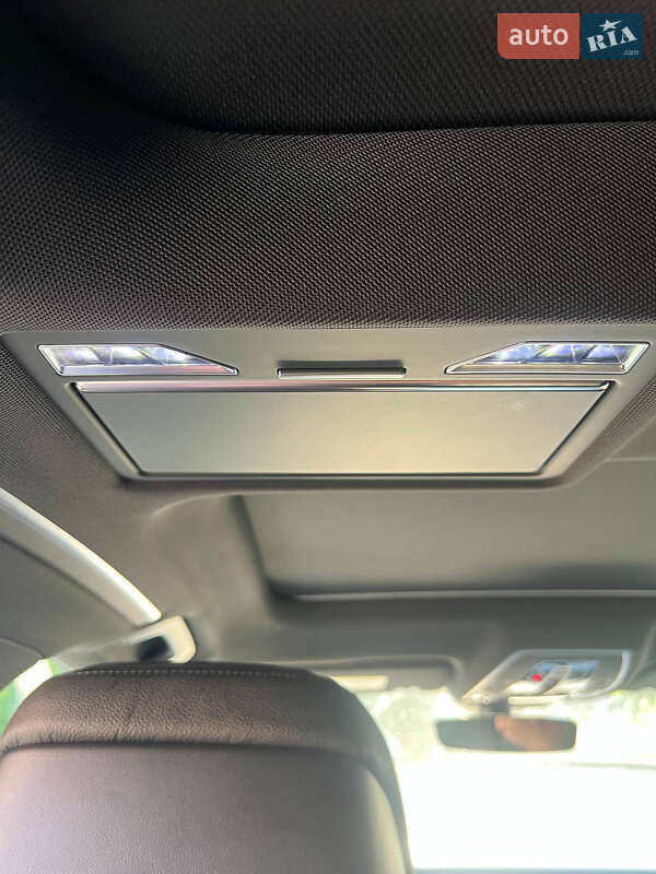 Седан Audi A8 2018 в Львове