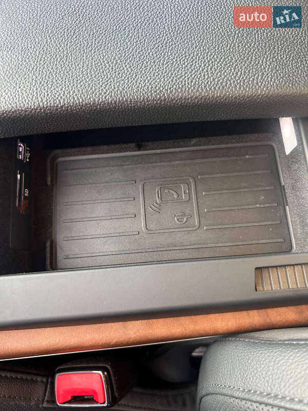 Седан Audi A8 2018 в Львове