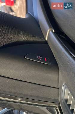 Седан Audi A8 2017 в 