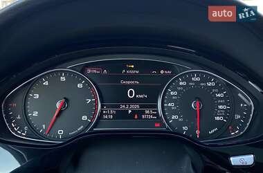 Седан Audi A8 2017 в 