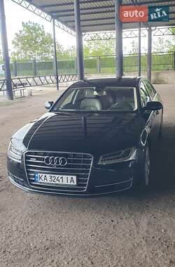 Седан Audi A8 2013 в 