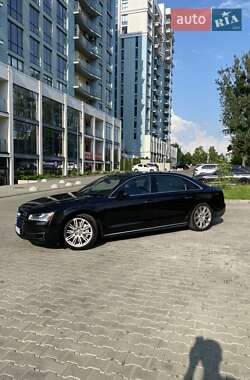 Седан Audi A8 2015 в 
