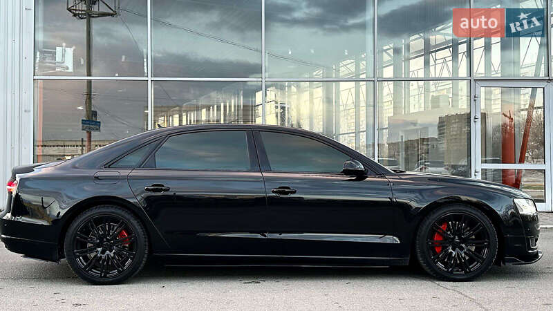 Седан Audi A8 2013 в Запорожье