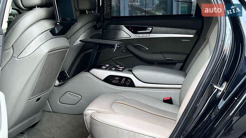 Седан Audi A8 2013 в Запорожье
