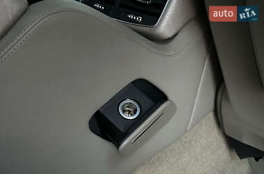 Седан Audi A8 2013 в 