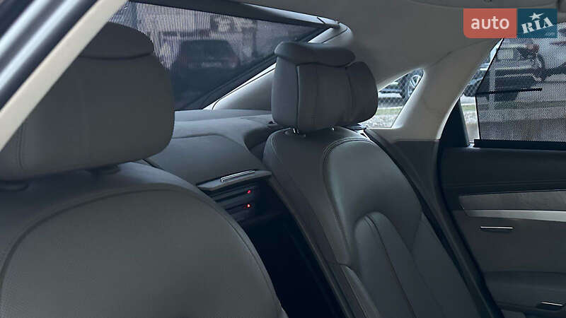 Седан Audi A8 2013 в Запорожье