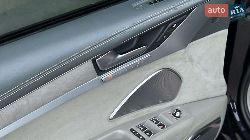 Седан Audi A8 2013 в Запорожье