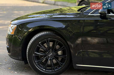 Седан Audi A8 2013 в 