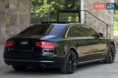 Седан Audi A8 2013 в 
