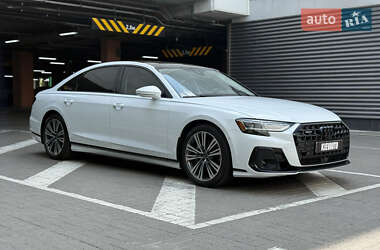 Седан Audi A8 2022 в 