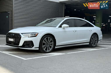 Седан Audi A8 2022 в Києві
