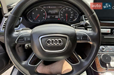 Седан Audi A8 2013 в 
